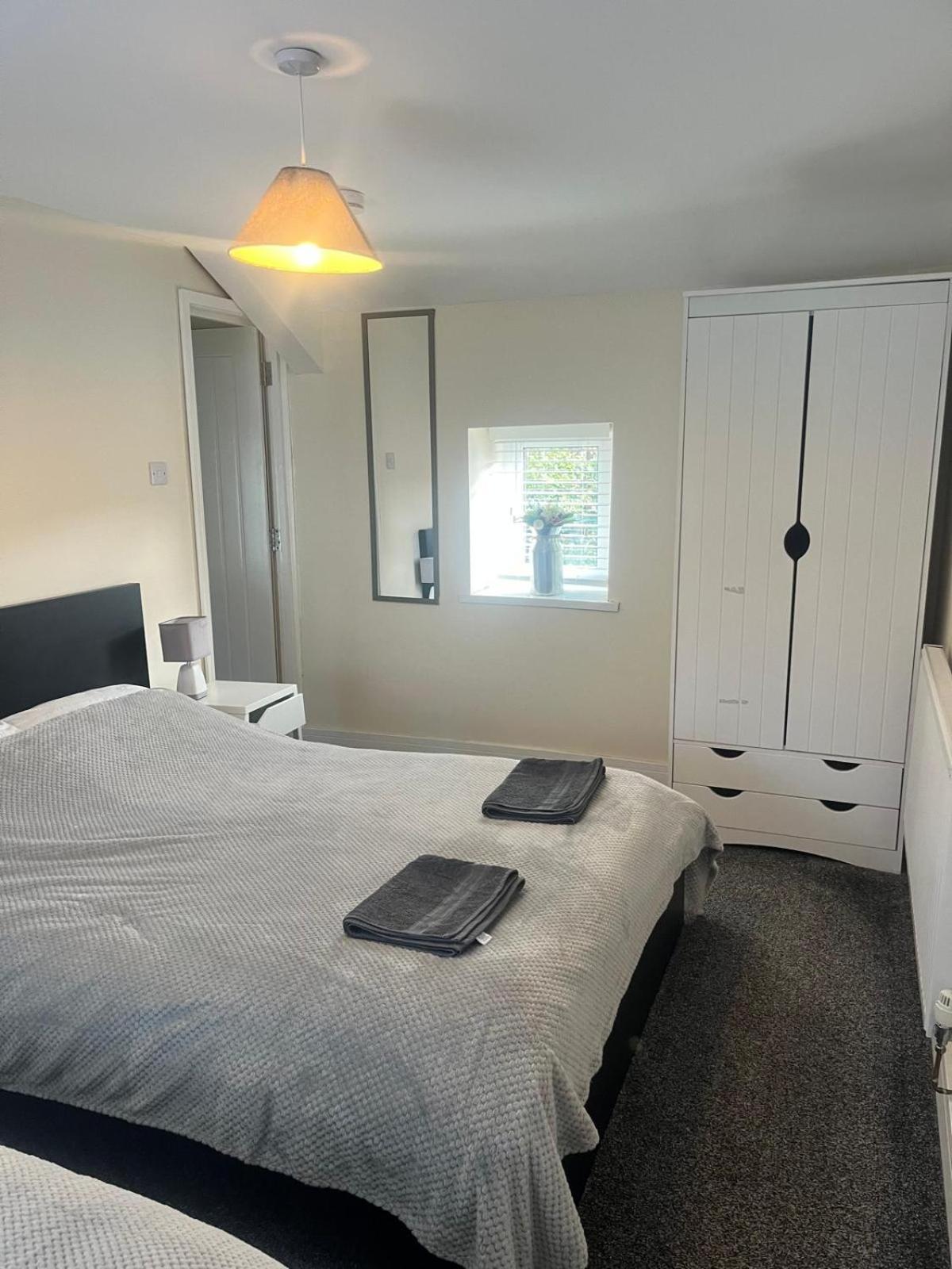 Ferienwohnung Rj S House Merthyr Tydfil Exterior foto